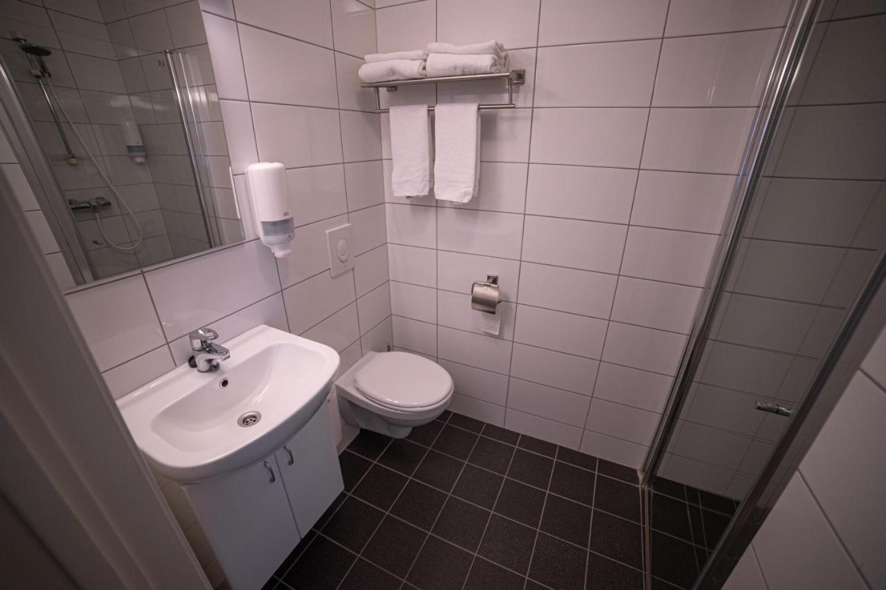 Forde Gjestehus Og Camping Exteriör bild