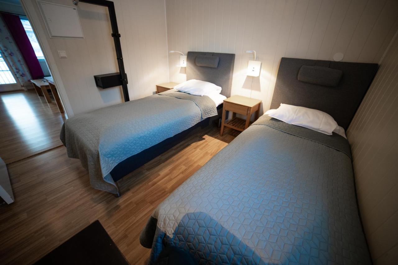 Forde Gjestehus Og Camping Exteriör bild