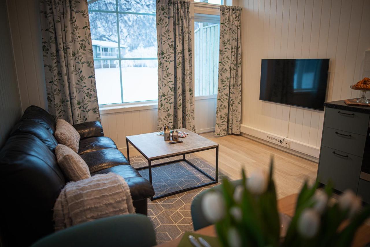 Forde Gjestehus Og Camping Exteriör bild