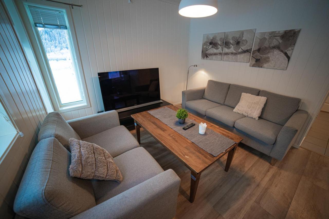 Forde Gjestehus Og Camping Exteriör bild