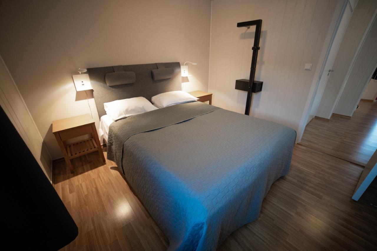 Forde Gjestehus Og Camping Exteriör bild