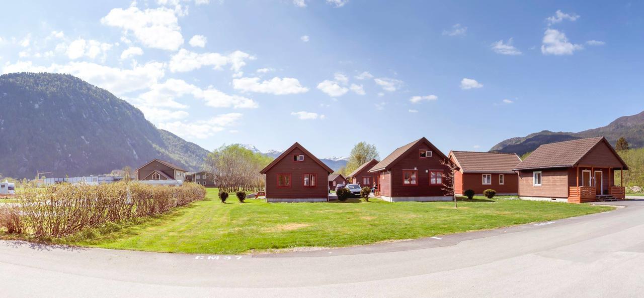 Forde Gjestehus Og Camping Exteriör bild